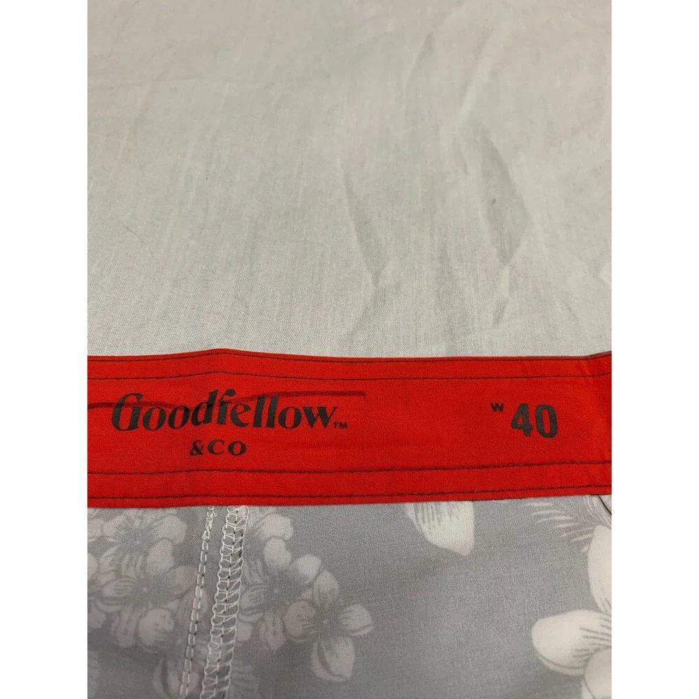 NWT GOODFELLOW MENS SWIM SHORTS SIZE 40